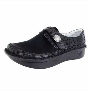 Alegria Den 435 Women's Black Embossed Leather Neoprene Comfort Shoes Clog